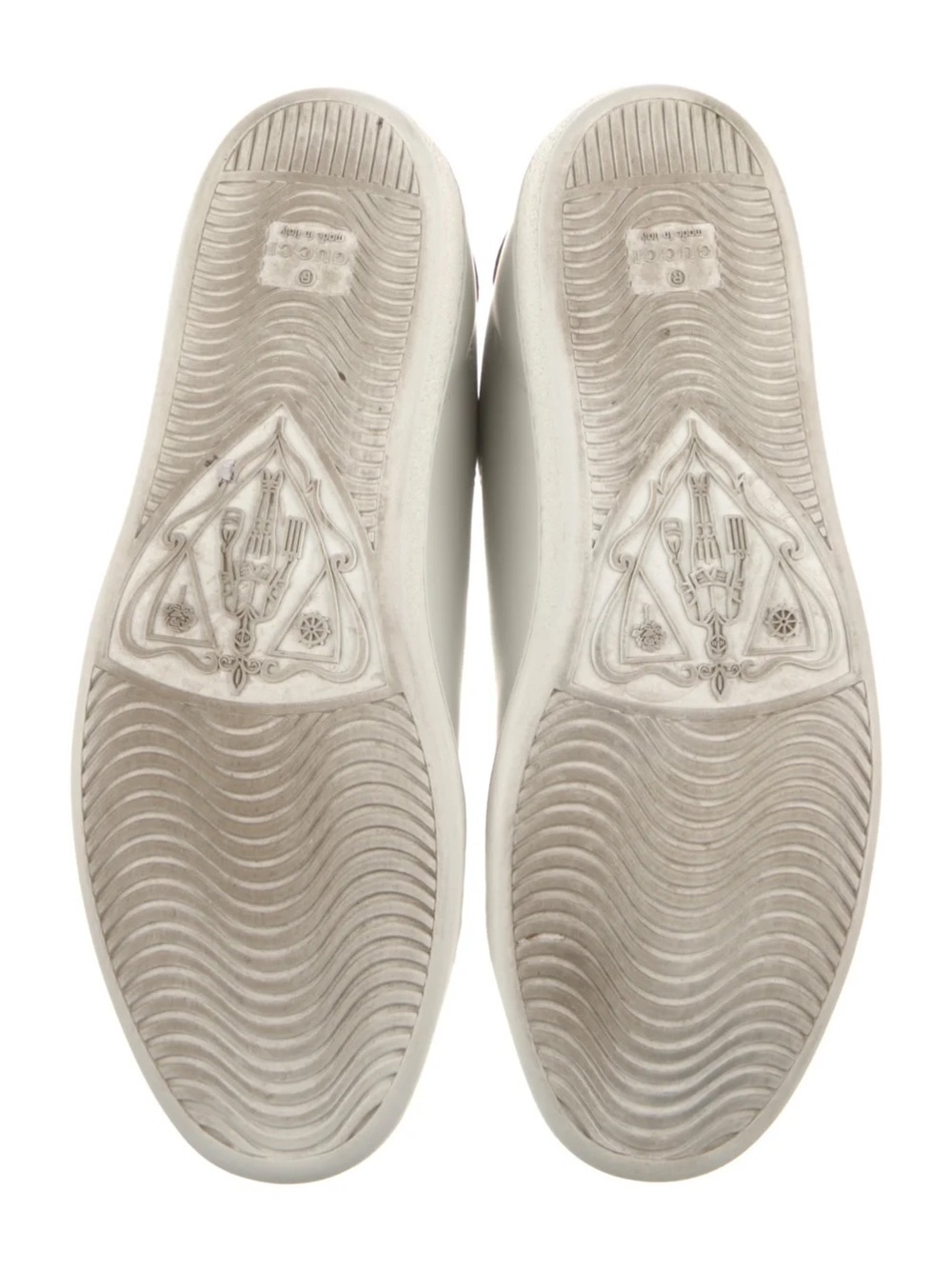 Gucci
Interlocking G Logo Leather Sneakers Size 8 women’s - Picture 5 of 7